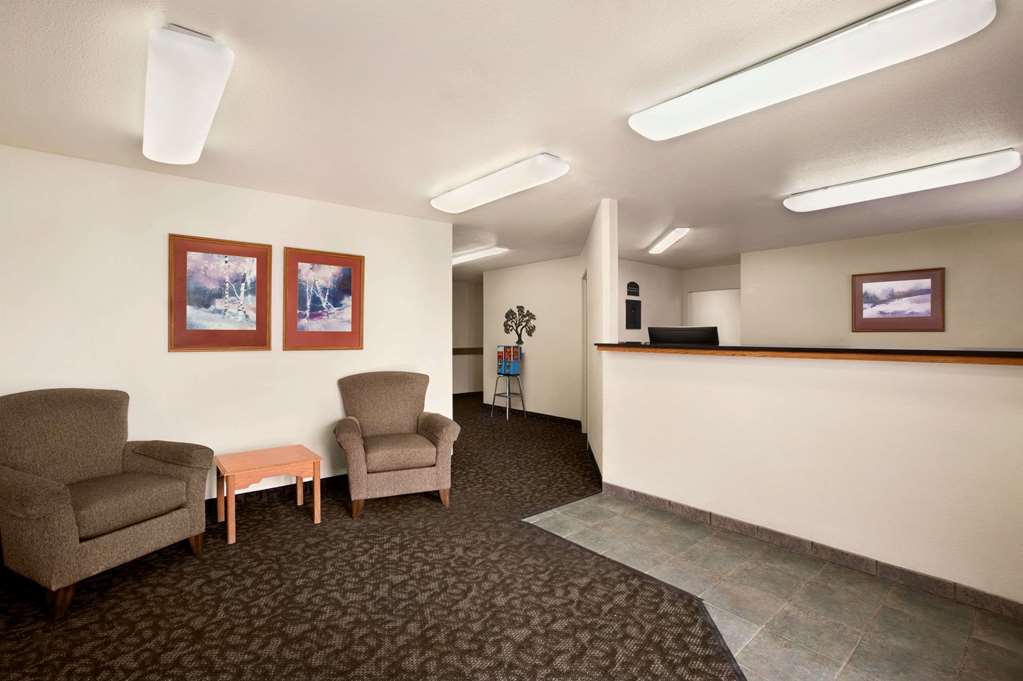 Travelodge by Wyndham Pecos - photo 3