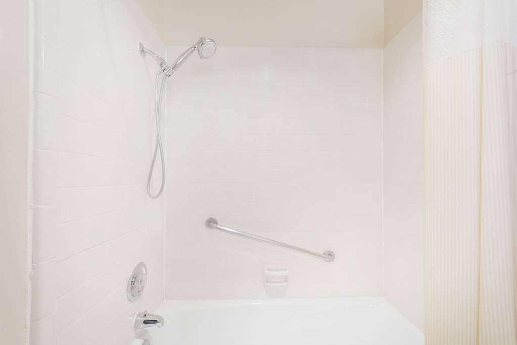 Days Inn by Wyndham Socorro - photo 10