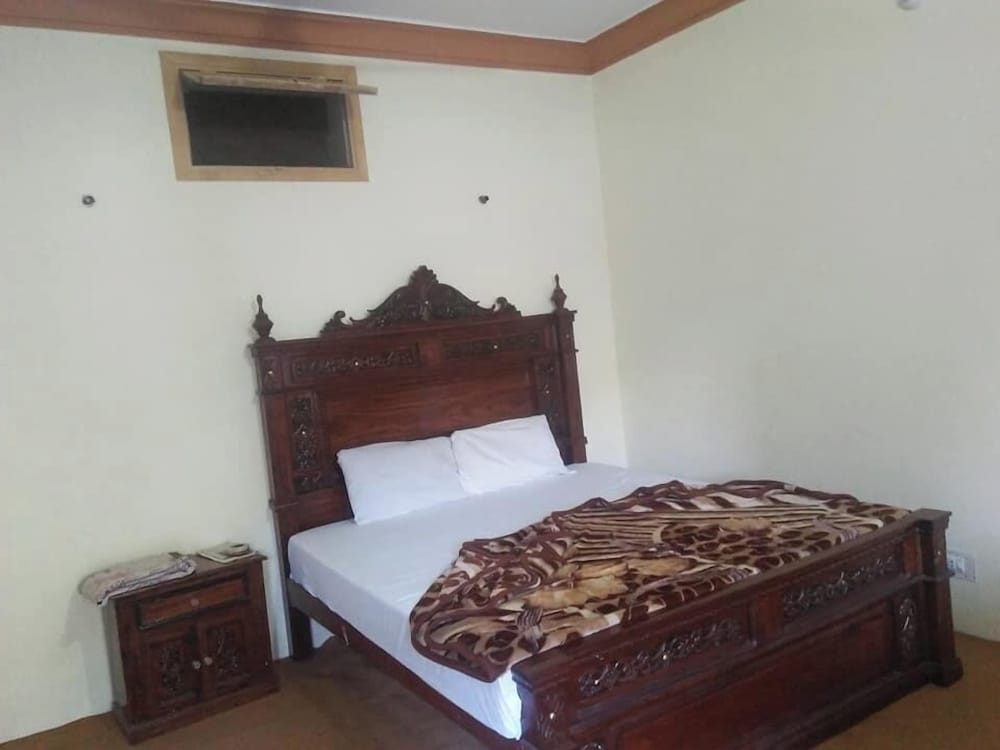 Blue Bell Hotel And Restaurant Balakot in Muzaffarabad, Pakistan