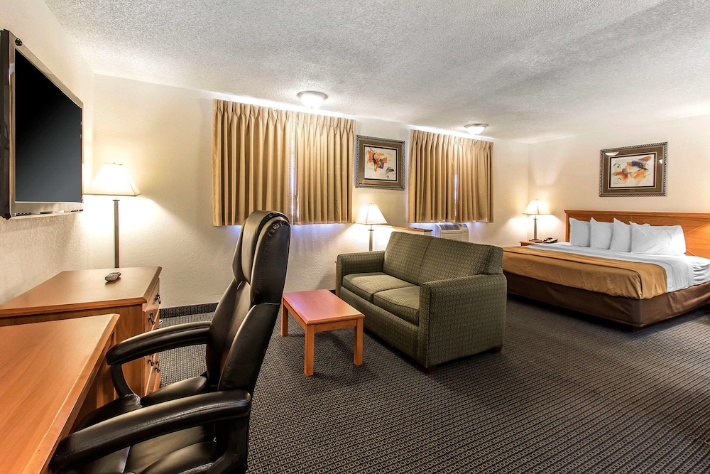 Brentwood Inn - photo 13