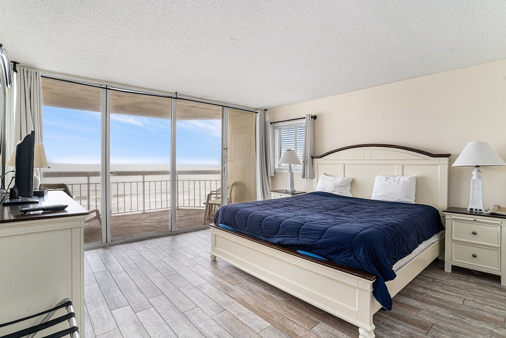 0412 Waters Edge Resort 3 Bedroom Condo by RedAwning - photo 2
