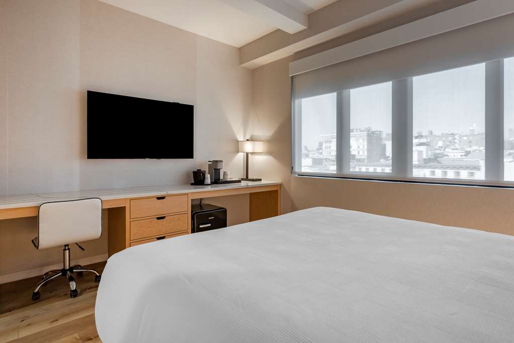 Best Western Plus Soho Hotel - photo 28