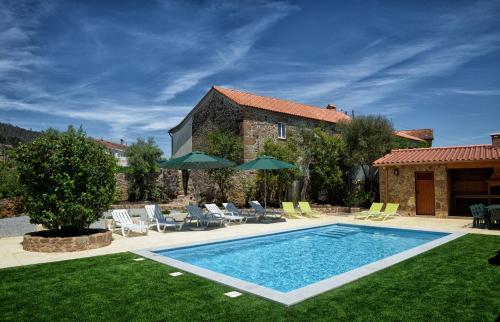 Large Modern Villa in Celorico de Basto with Private Pool — 4-Star Luxury Hotel in Celorico De Basto, Portugal