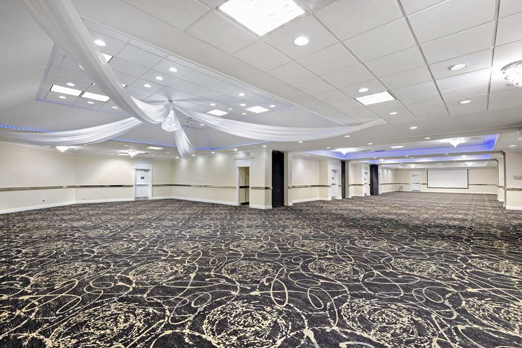 Clarion Inn Des Moines Airport - photo 36