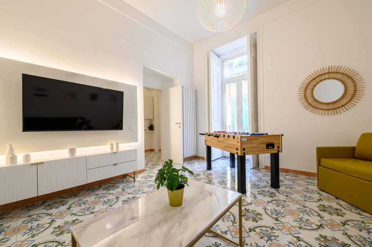 Guest House 121 Charming Apartment — 4-Star Luxury Hotel in Naples, Italy