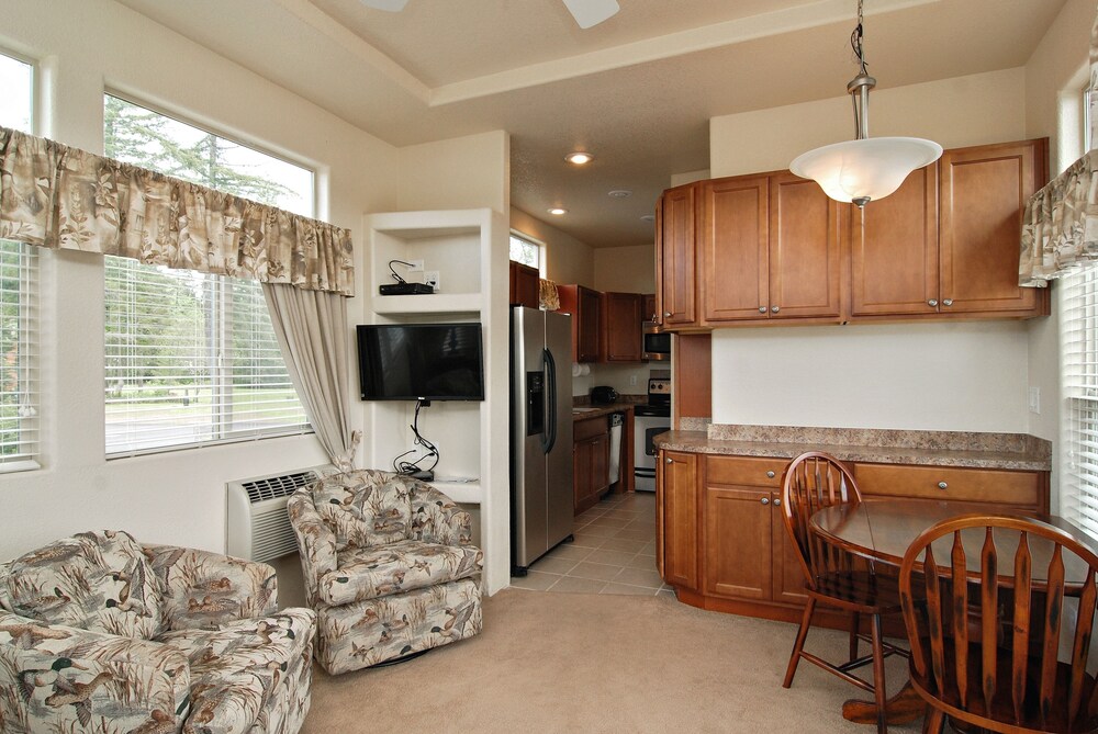 Silver Cove RV Resort - photo 19