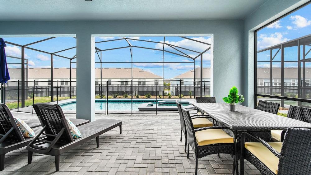 Spacious Home: Private Pool & Resort Access - photo 16