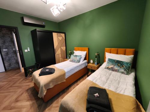 W Centrum Luksusowy Apartament Duży Parking Zameldowanie 24h FV Ekspres XBOX Klimatyzacja Dwie Sypialnie Kuchnia i Salon Samo centrum miasta — 4-Star Luxury Hotel in Starogard Gdanski, Poland