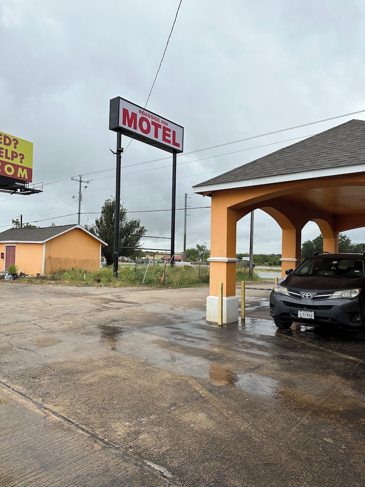 Roadside Inn - photo 9