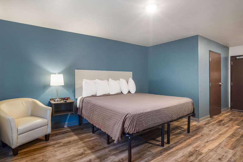 WoodSpring Suites Atlanta Newnan - photo 16