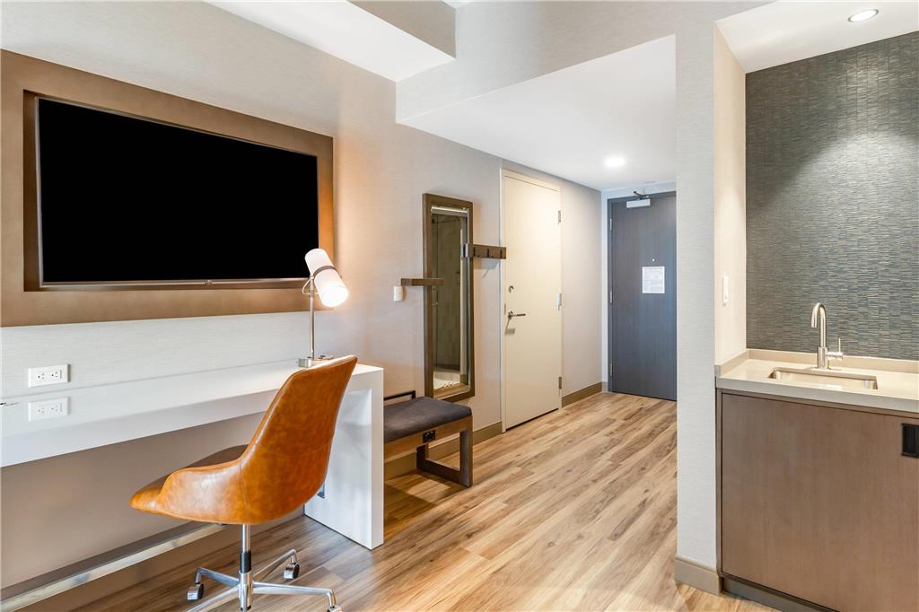 Cambria Hotel New Haven University Area - photo 35