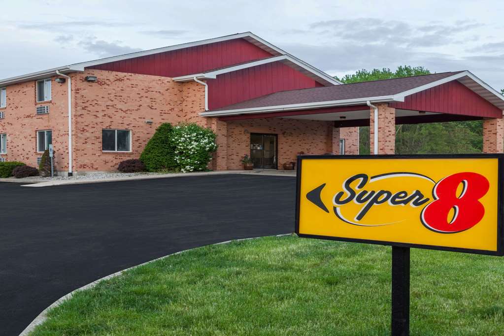 Super 8 by Wyndham Watseka - featured photo