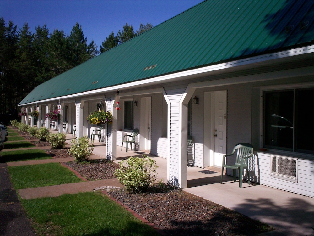Northwoods Motel - photo 18