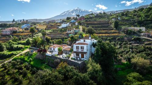 Califurnia Refurb Antique Villa — 4-Star Luxury Hotel in Icod De Los Vinos, Spain