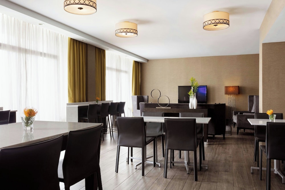 Sheraton Charlotte Hotel - photo 18