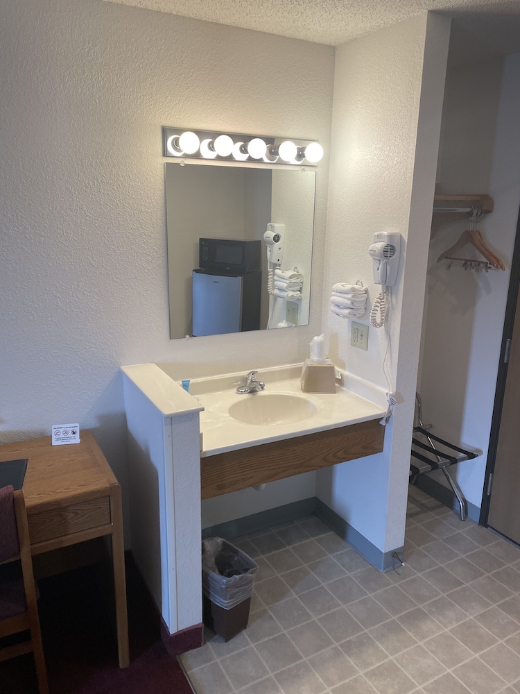 Gettysburg Inn & Suites - photo 13