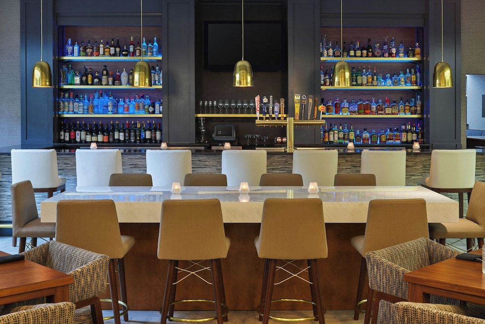 Sheraton Portland Airport Hotel - photo 21
