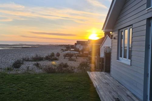 Wow I M Living On The Beach Luxury 4 Bed Sleeps 8 — Bognor Regis