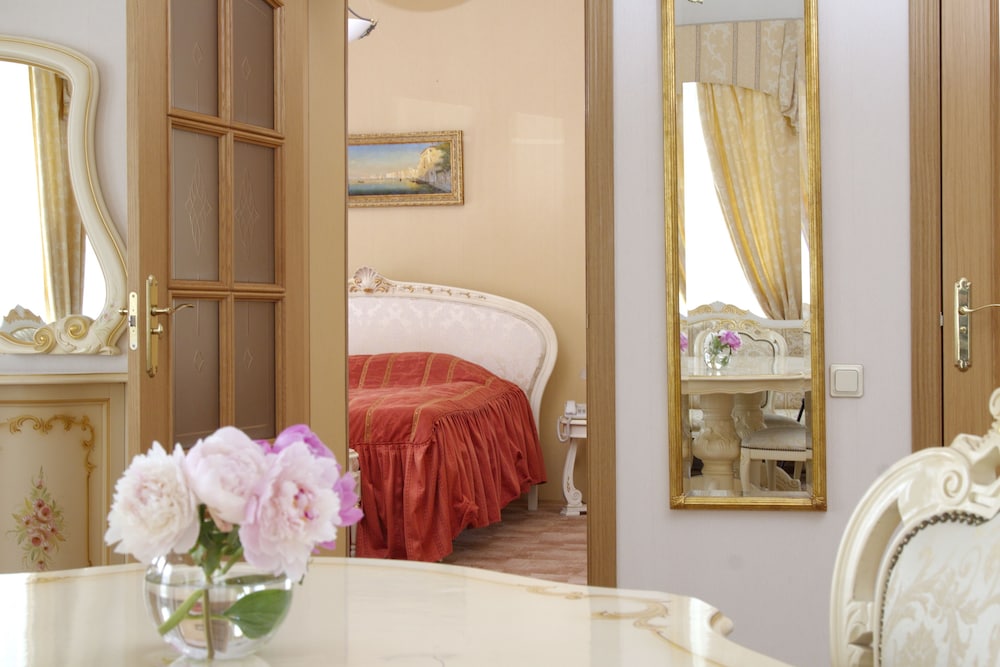 Aristocrat Boutique Hotel — 4-Star Luxury Hotel in Saint Petersburg, Russia