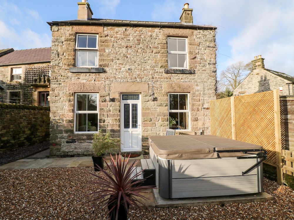 Woodbine Cottage — 4-Star Luxury Hotel in Matlock, United Kingdom
