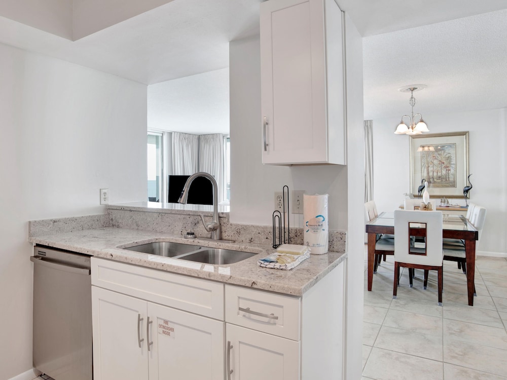Tristan Towers by Southern Vacation Rentals - photo 17