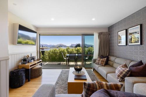 Aspiring Mountain Views — 4-Star Luxury Hotel in Wanaka, New Zealand