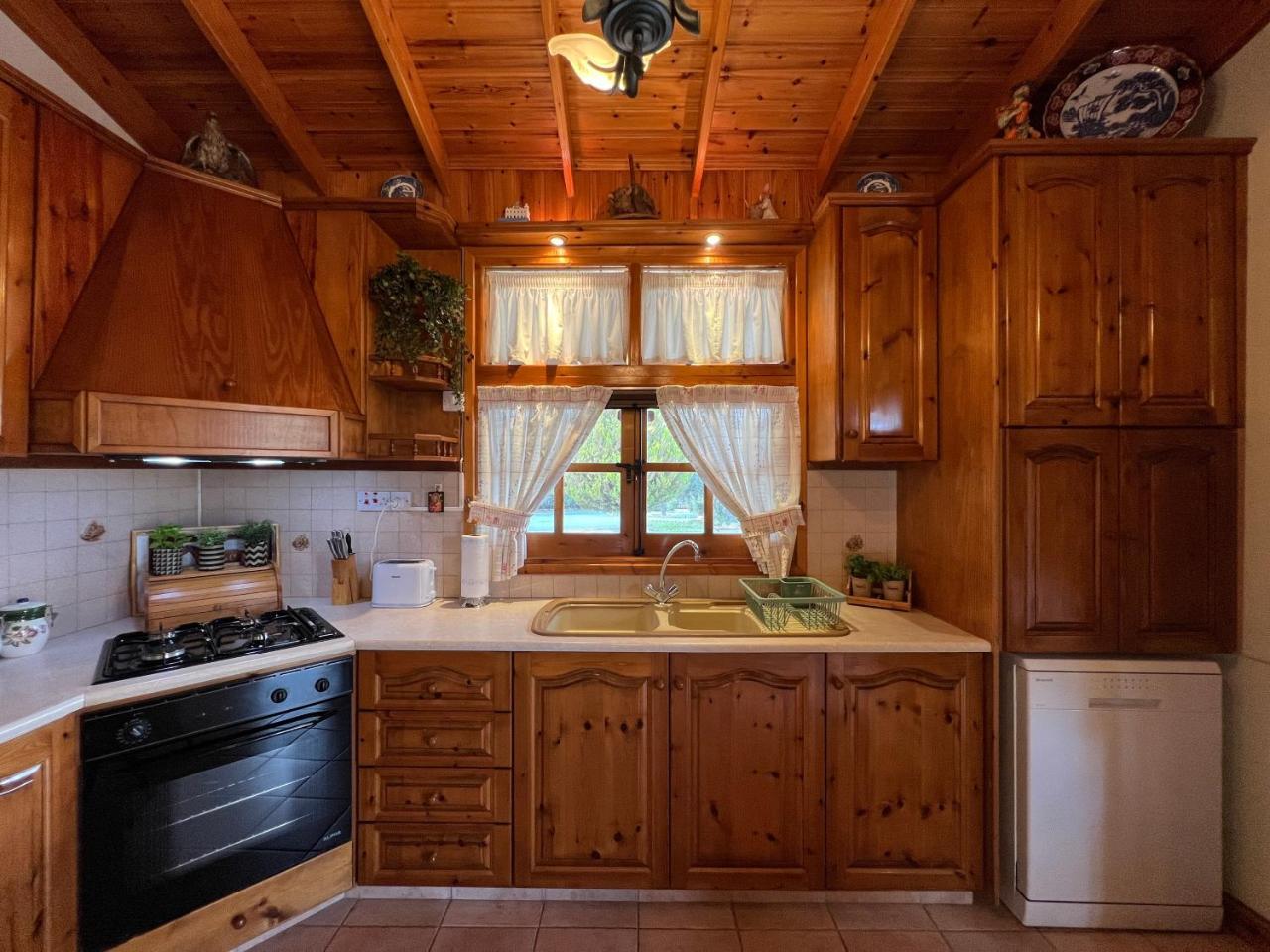 Kapilio Cottage House