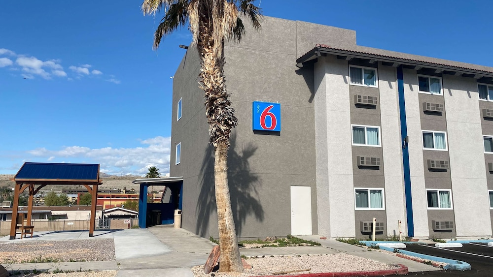 Motel 6 Bullhead City AZ - featured photo