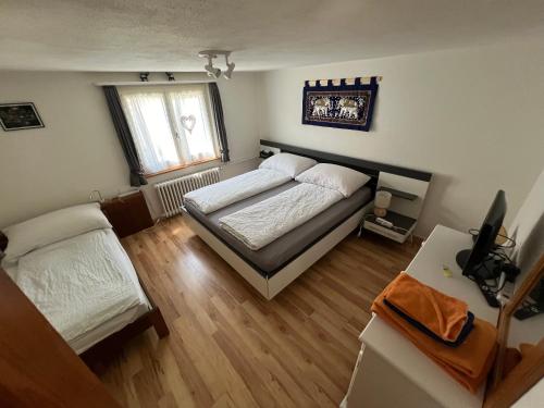 Bristenblick - carbon neutral hotel in Flueelen
