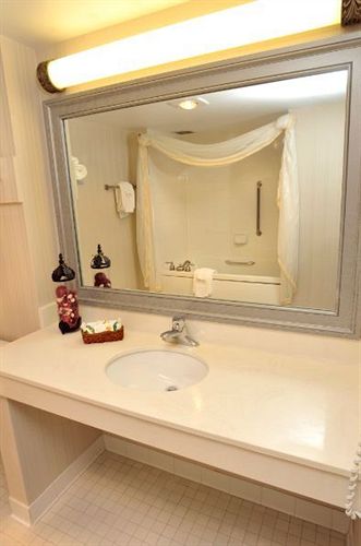 Point Plaza Suites at City Center - photo 10