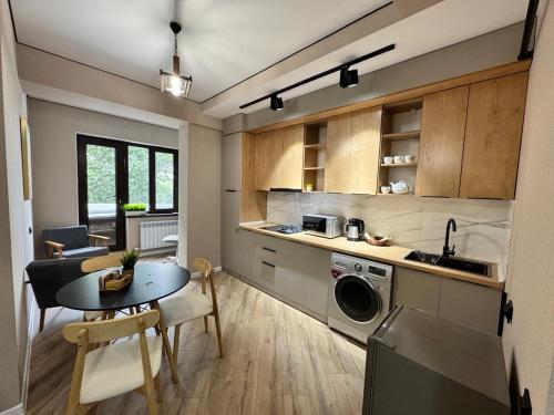 Tower Apartments - carbon neutral hotel in Osh