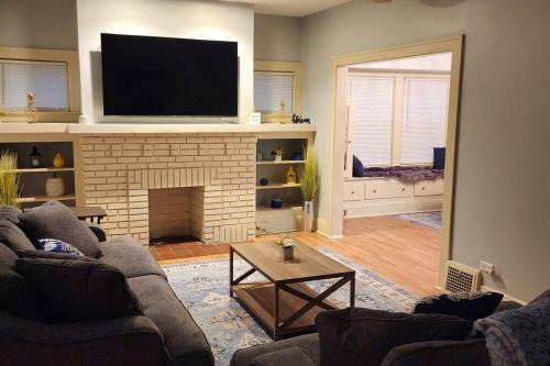 Comfy 3brd in Cleveland — 4-Star Luxury Hotel in Cleveland Heights, United States