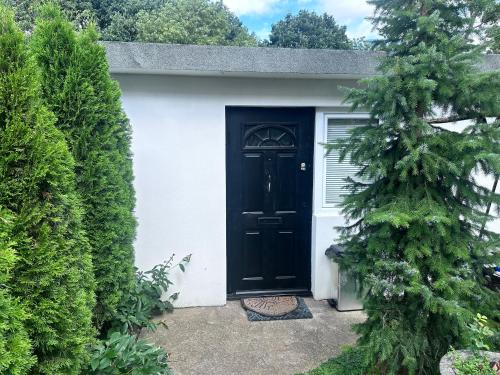 Self Contained Annex For Short Stay 19153425 — Bushey