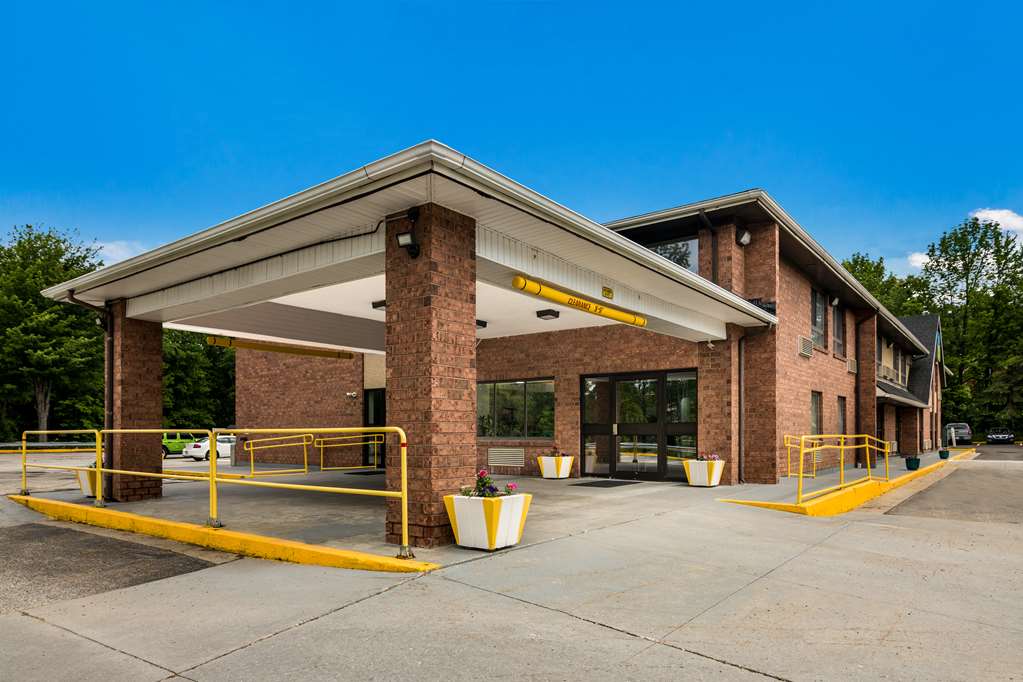SureStay by Best Western Lewiston Auburn Area - photo 12
