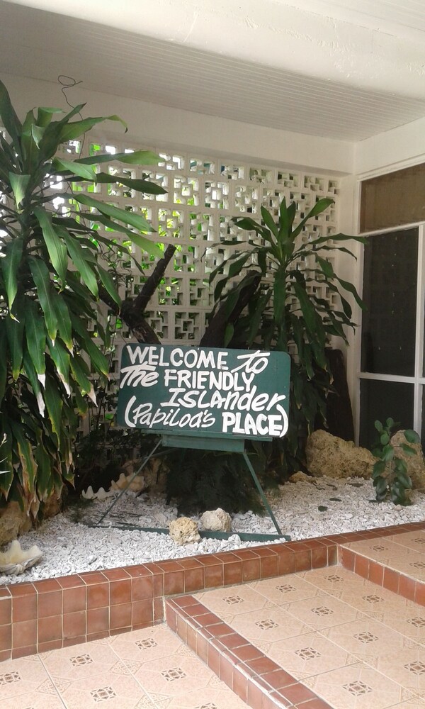 The Friendly Islander — Nuku'alofa — photo 2
