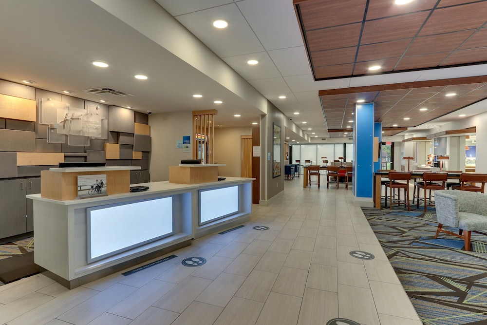Holiday Inn Express & Suites Troy by IHG - photo 65