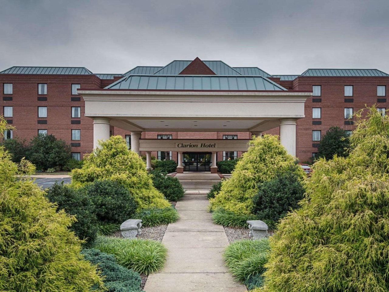 Clarion Hotel Conference Center — Shepherdstown