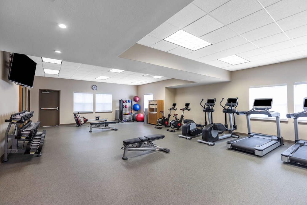 Homewood Suites by Hilton Newark Fremont - photo 30