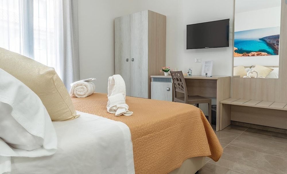 Mediterraneo Palace Luxury Affittacamere in Pachino, Italy