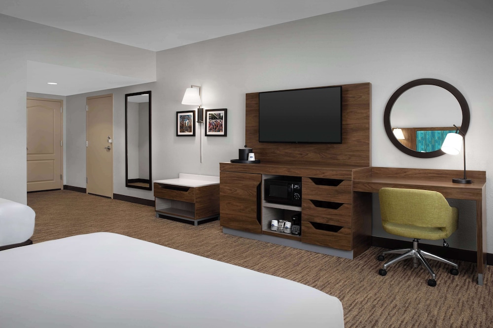 Hampton Inn & Suites Knoxville North I 75 - photo 29