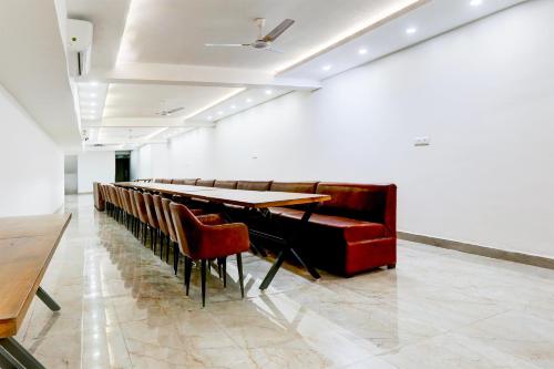 Super Townhouse Eden Garden Zirakpur