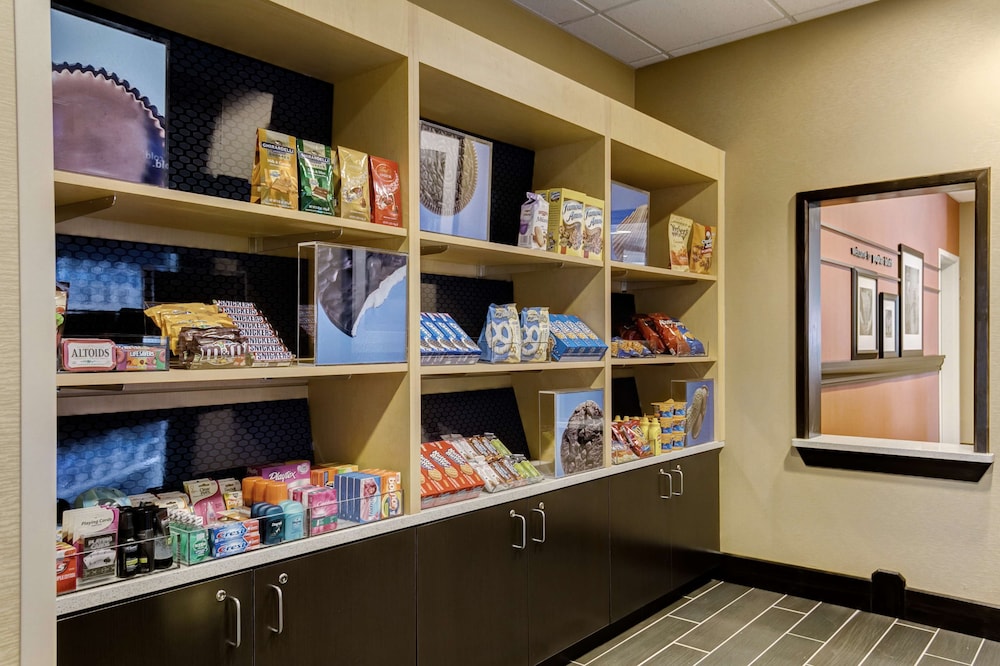 Hampton Inn Poplar Bluff - photo 37