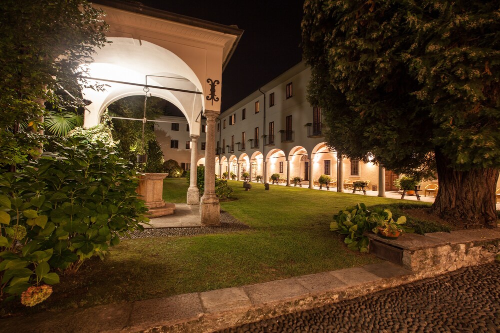 Hotel Il Chiostro — hotel in Verbania