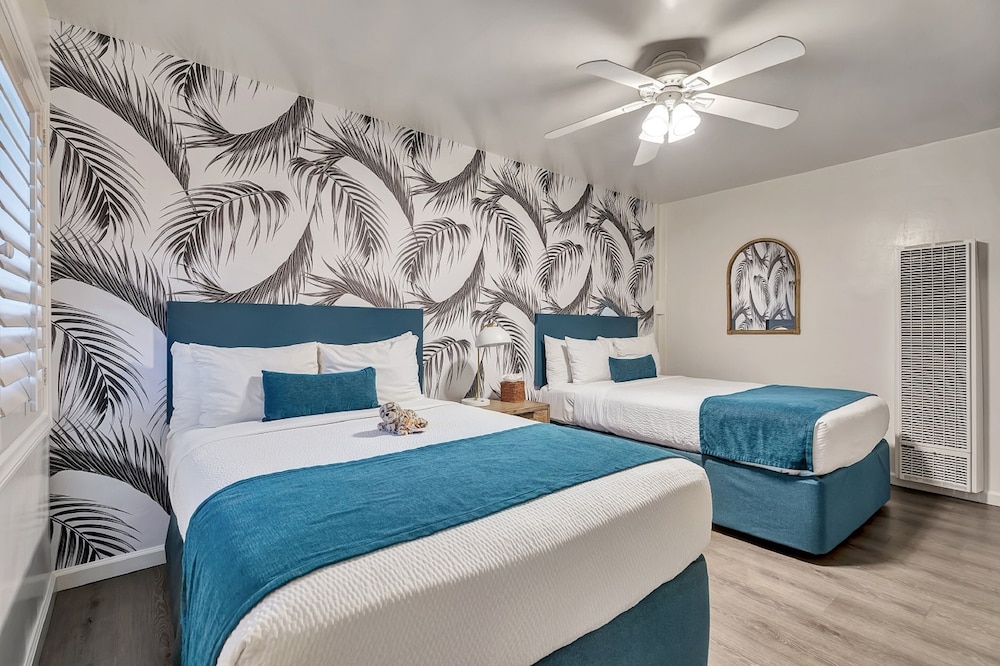 Santa Monica Hotel - photo 20