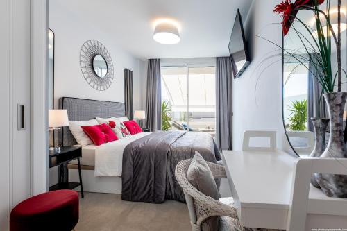 SUITE Las Terrazas Favorite Place Costa Adeje — 4-Star Luxury Hotel in Adeje, Spain