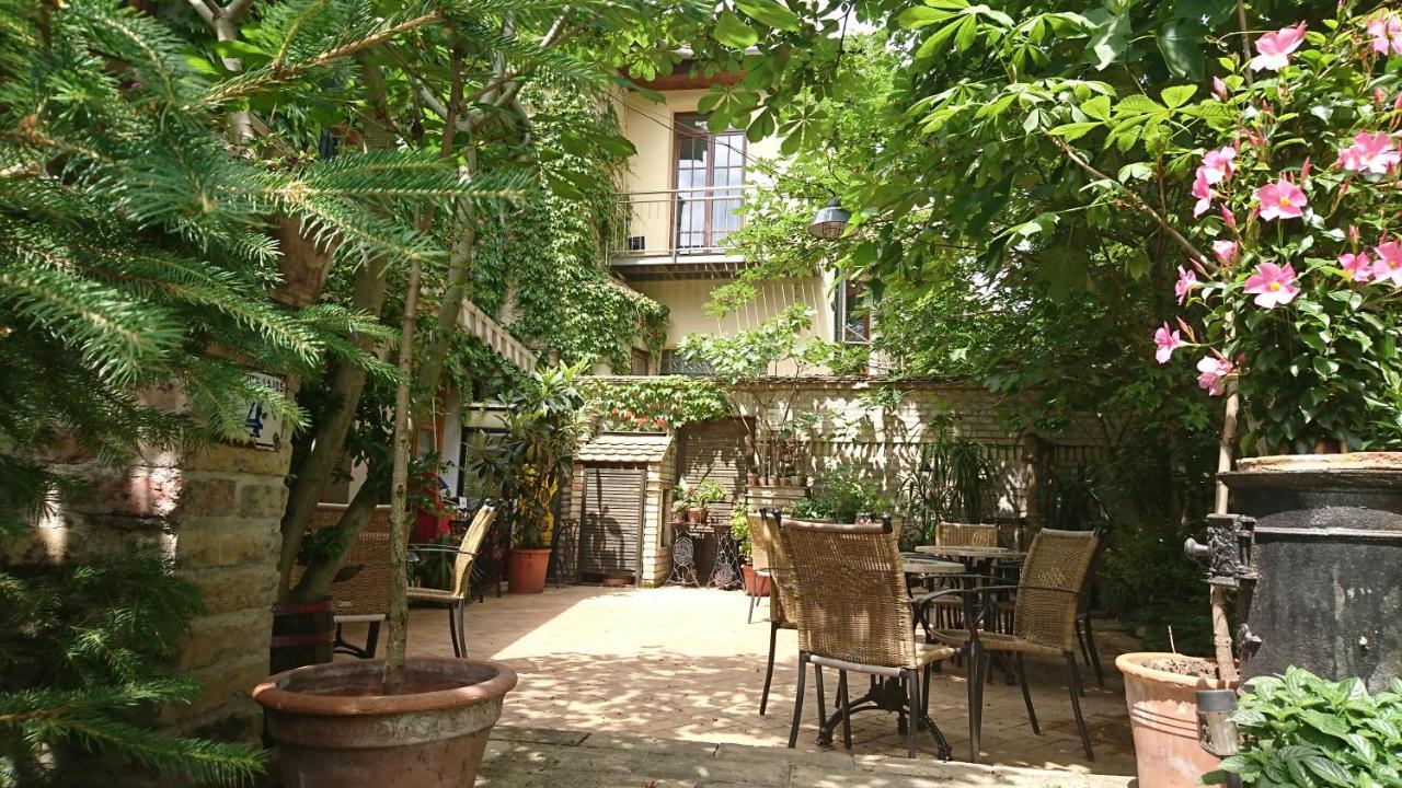 Gimi Vendeghaz in Baja, Hungary