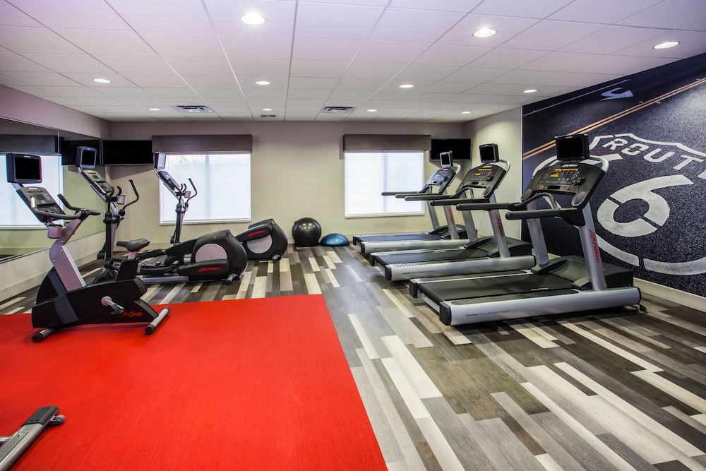 Holiday Inn Express & Suites Litchfield West by IHG - photo 24