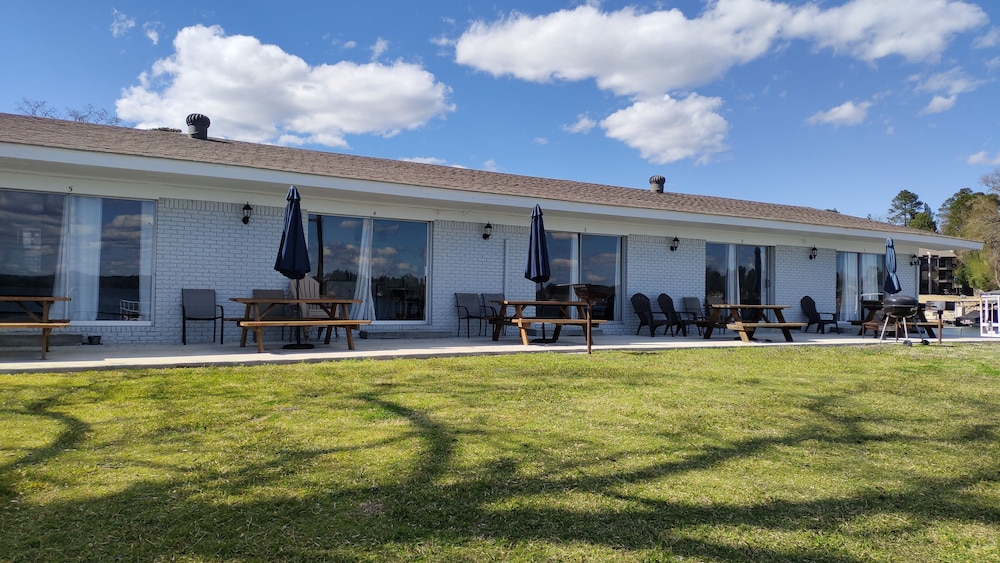 Willow Beach Resort - photo 29