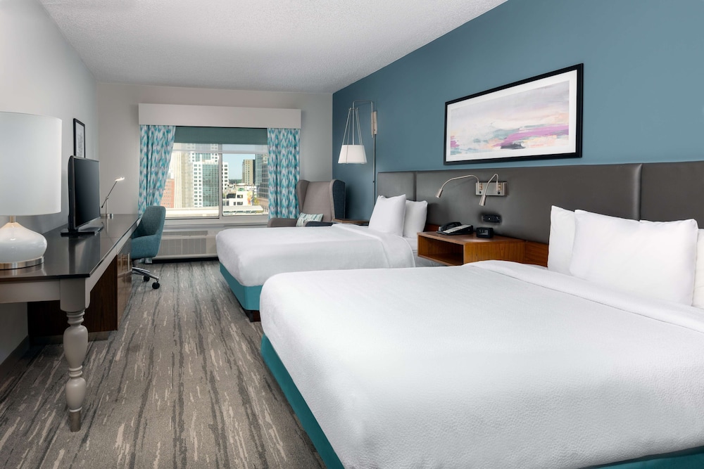 Hilton Garden Inn Charlotte Uptown - photo 10