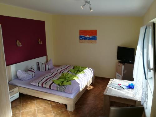 Freude Ferienzimmer 1 - carbon neutral hotel in Unknown City
